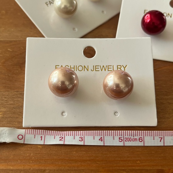 Set of 3. Multi-coloured faux pearl earrings. Brand new. - Picture 5 of 6